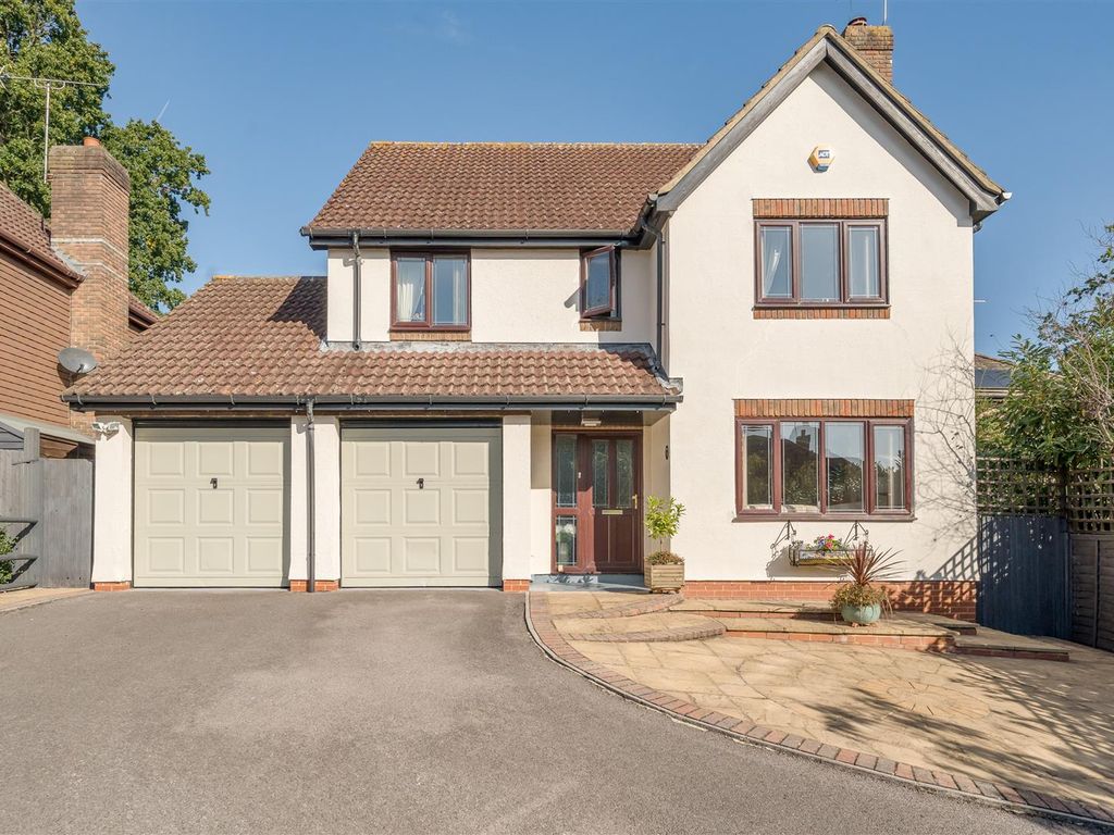 5 bed detached house for sale in Poyle Gardens, Bracknell, Berkshire RG12, £750,000