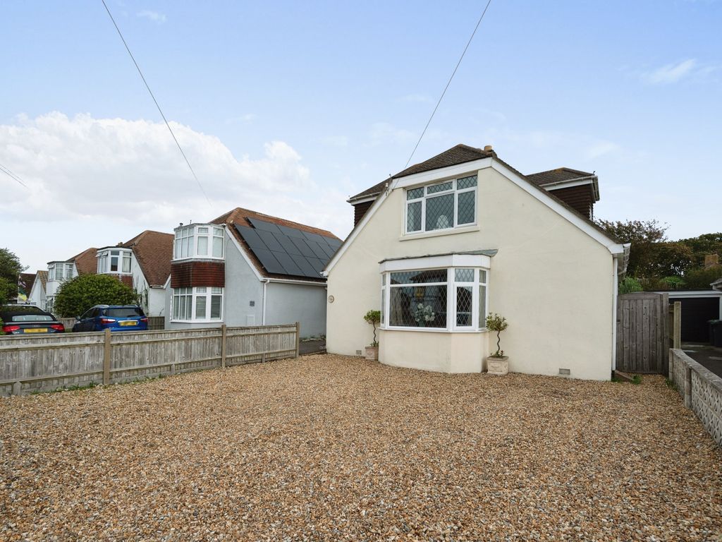 4 bed detached house for sale in Sea Grove Avenue, Hayling Island, Hampshire PO11, £550,000