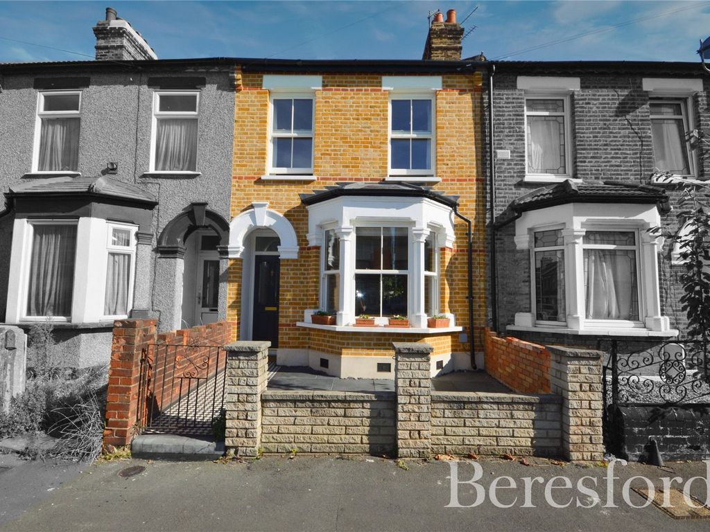 2 bed terraced house for sale in Cromer Road, Romford RM7, £425,000
