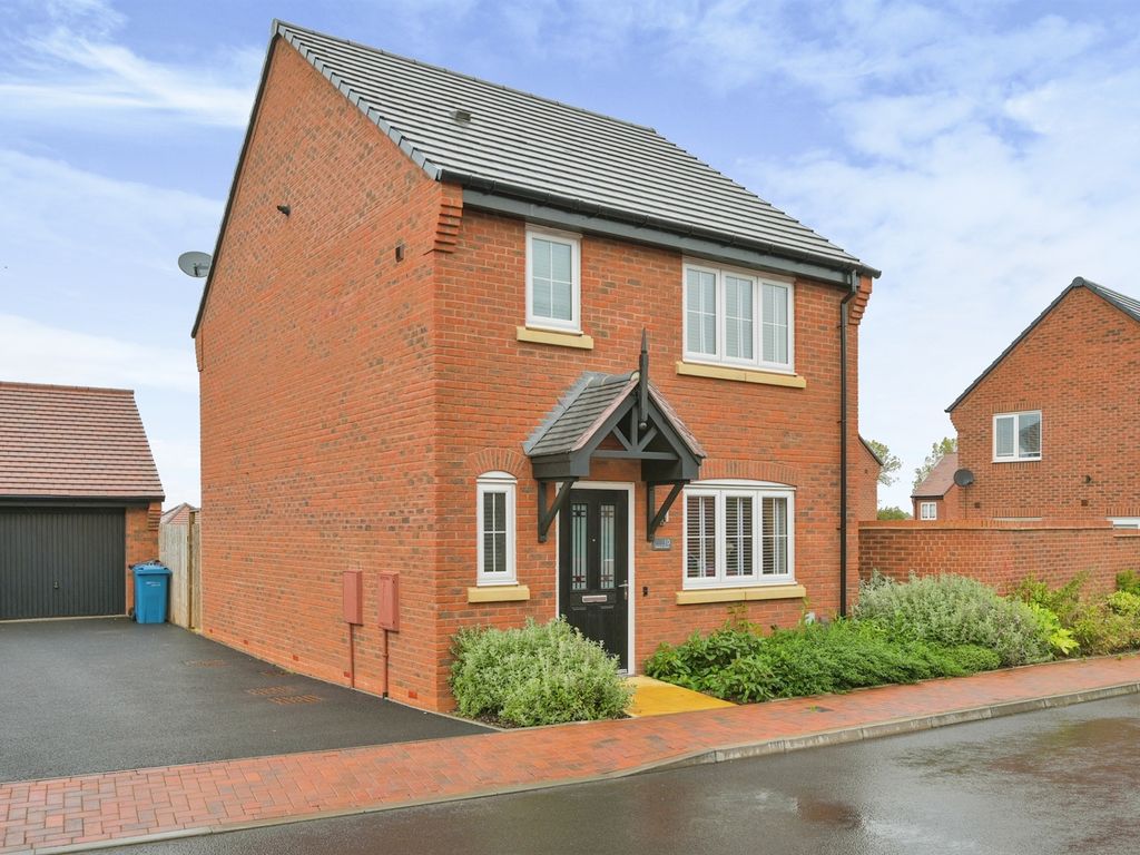 3 bed detached house for sale in Harrison Street, Streethay, Lichfield WS13, £370,000