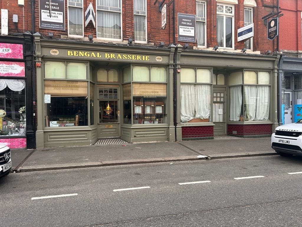 Restaurant/cafe to let in High Street, Kent ME1, £25,000 pa