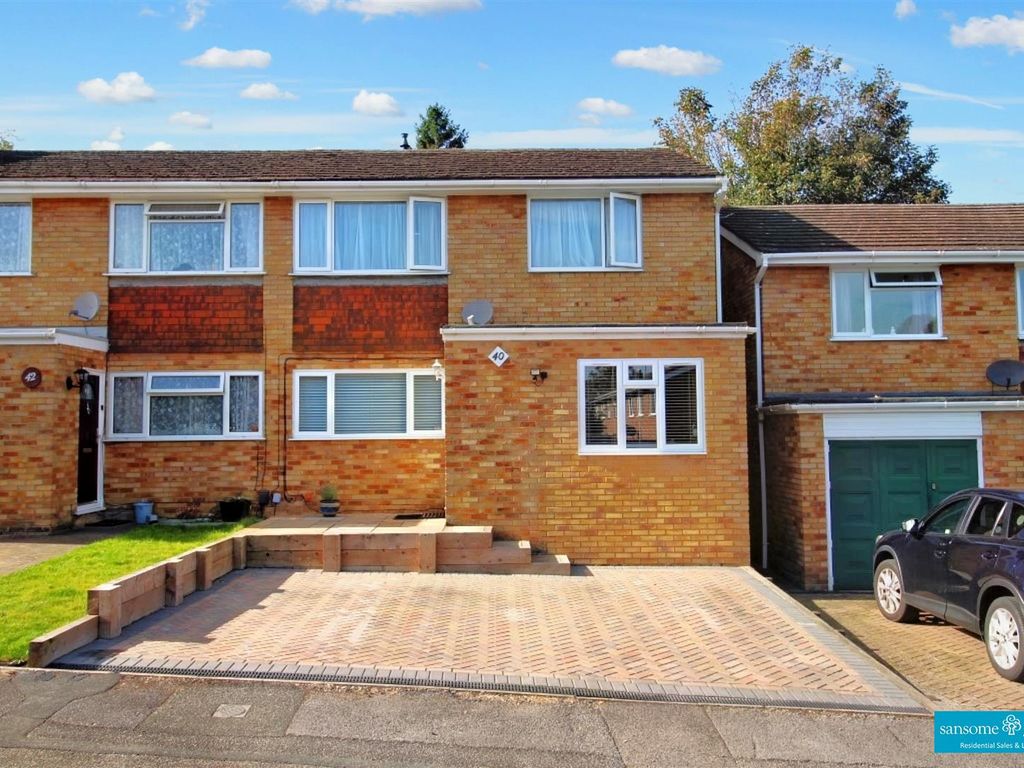 4 bed semi-detached house for sale in Newbery Close, Tilehurst, Reading RG31, £450,000