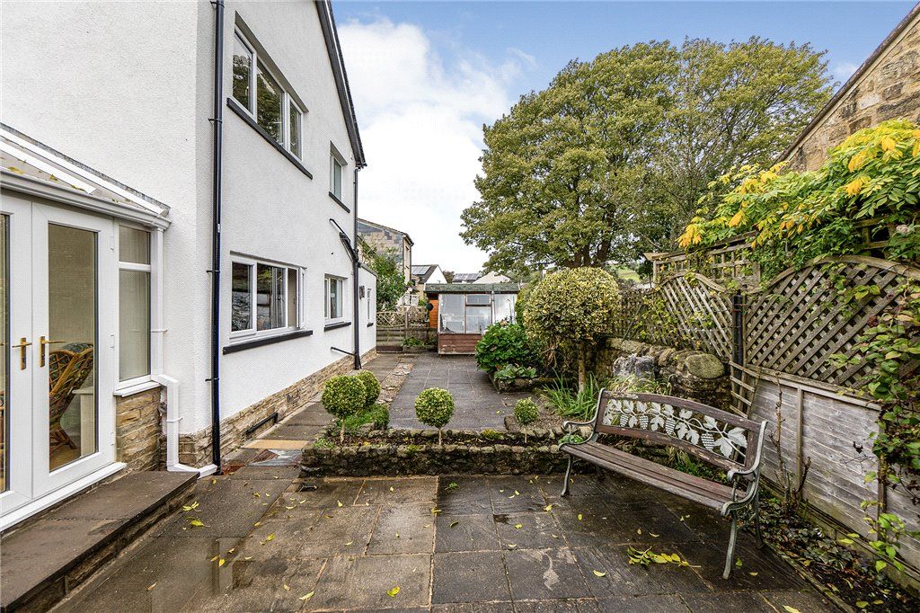 3 bed detached house for sale in Chapel Walk, Long Preston, Skipton, North Yorkshire BD23, £375,000