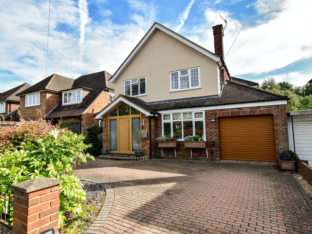 4 bed detached house for sale in Abbots Road, Abbots Langley WD5, £1,100,000