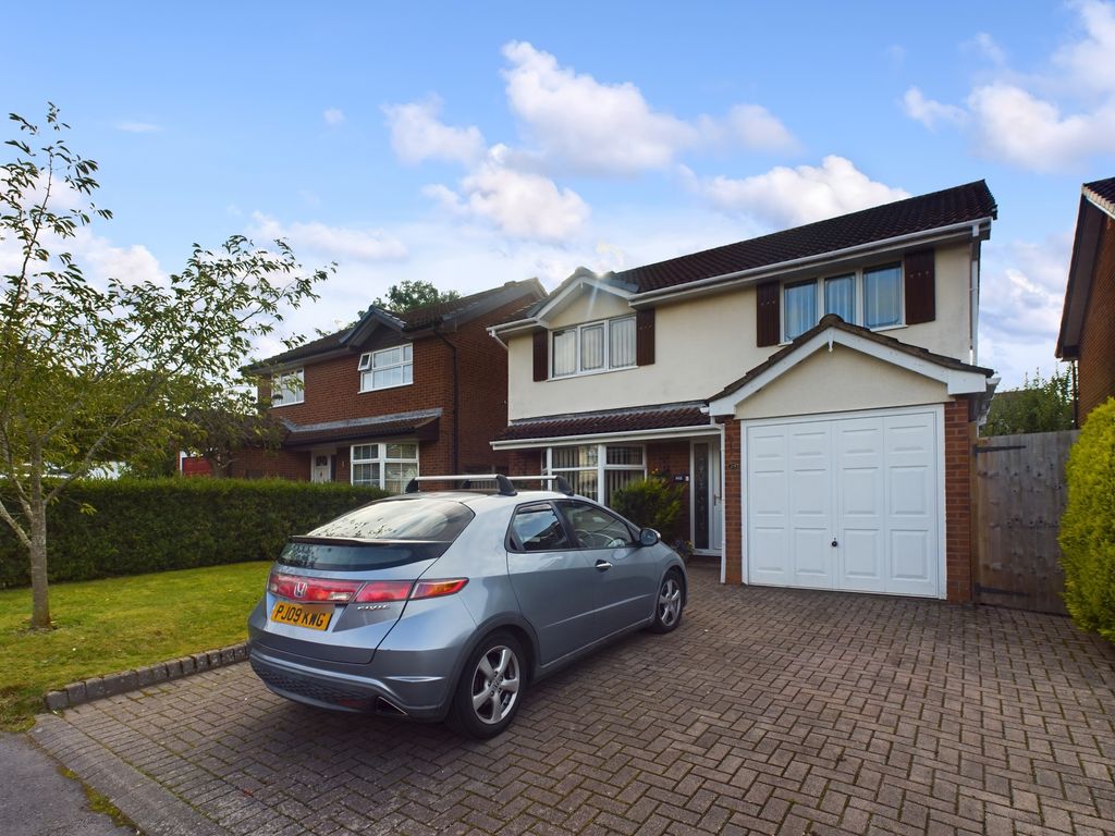 4 bed detached house for sale in Grizebeck Drive, Allesley, Coventry CV5, £445,000