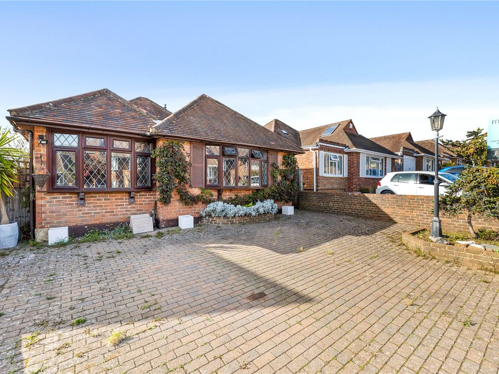 3 bed bungalow for sale in Woodland Avenue, Hove BN3, £650,000