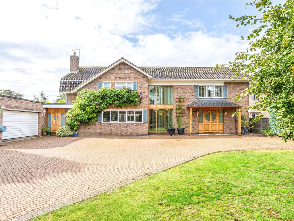 5 bed detached house for sale in Hall Lane, Peterborough, Cambridgeshire PE4, £985,000