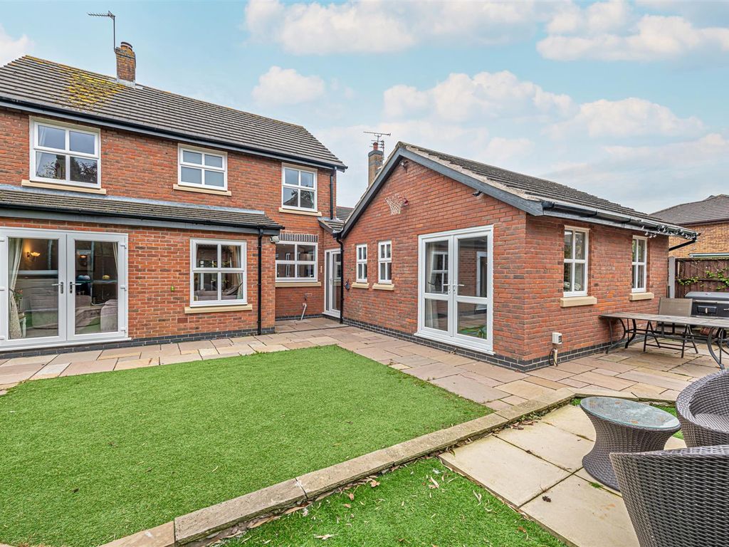4 bed detached house for sale in Pepper Street, Appleton Thorn, Warrington WA4, £550,000
