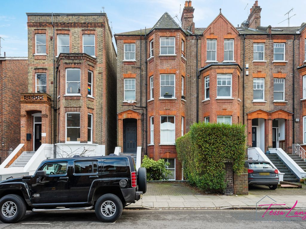 2 bed flat for sale in Goldhurst Terrace, London NW6, £650,000