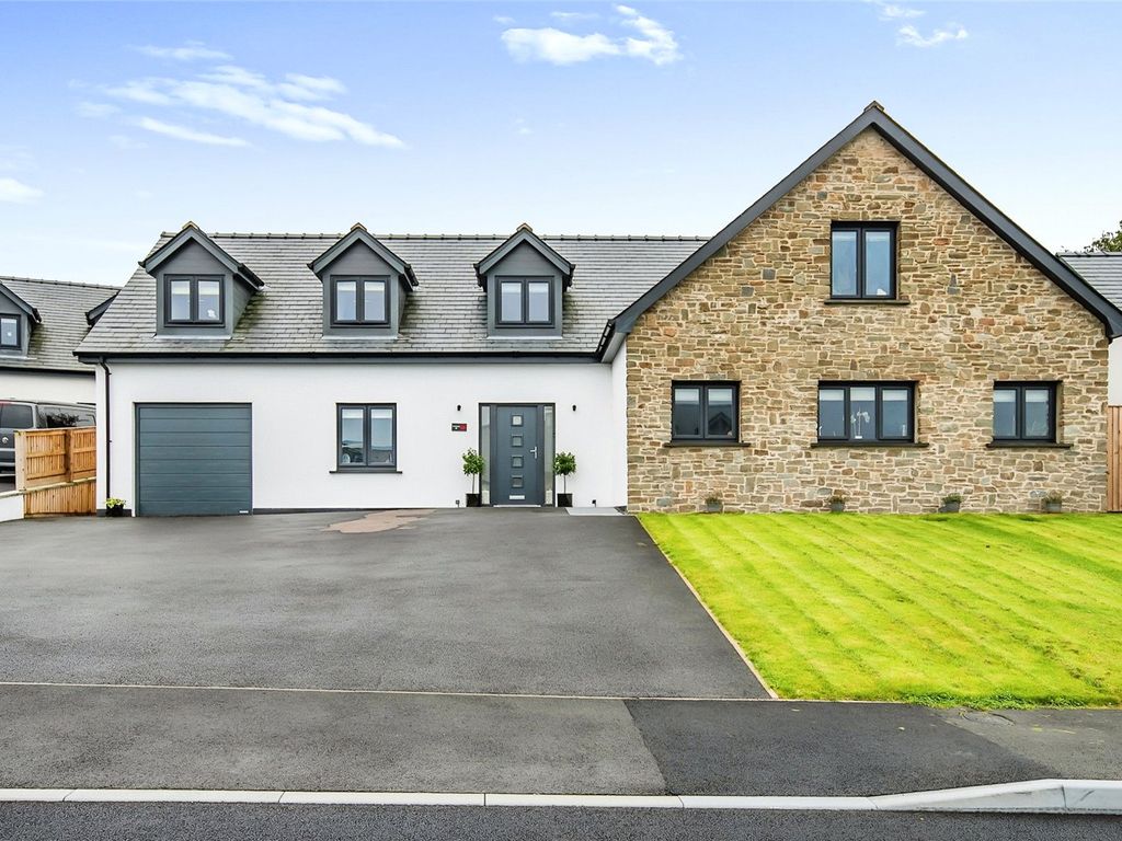 4 bed detached house for sale in Pludds Meadow, Laugharne, Carmarthen SA33, £565,000
