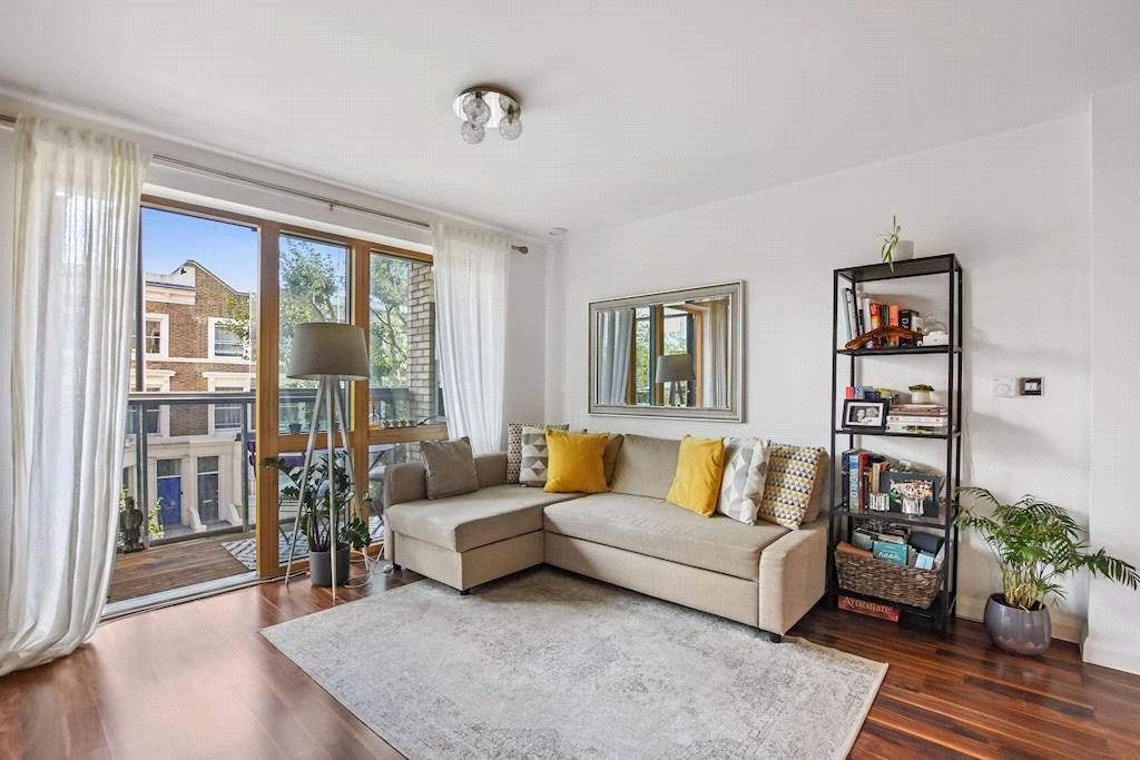 1 bed flat for sale in Franklin House, London NW6, £520,000