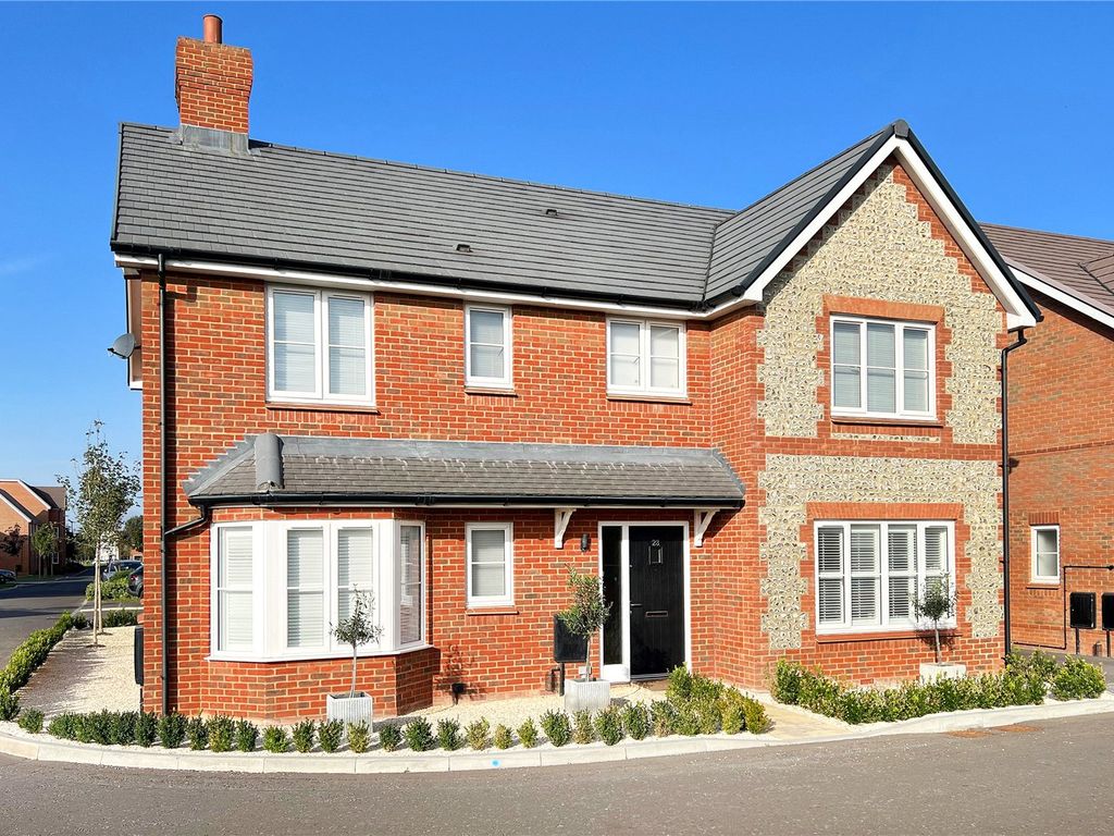 4 bed detached house for sale in Acacia Crescent, Angmering, Littlehampton, West Sussex BN16, £617,500