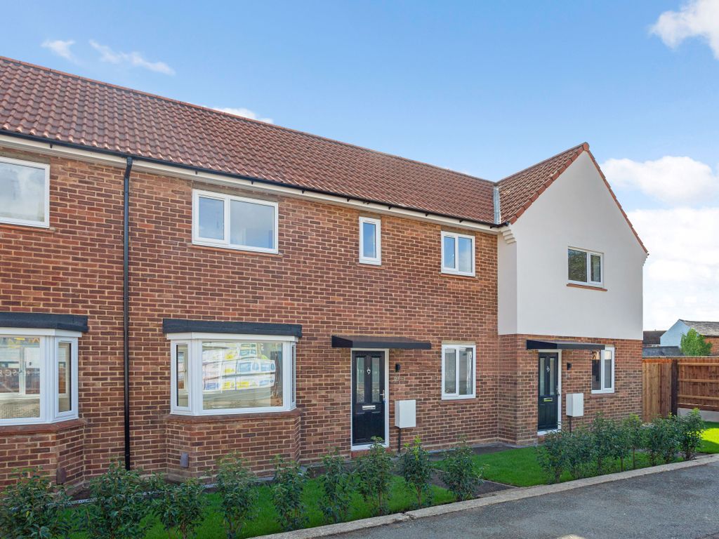 2 bed terraced house for sale in Cavalry Crescent, Windsor SL4, £445,000
