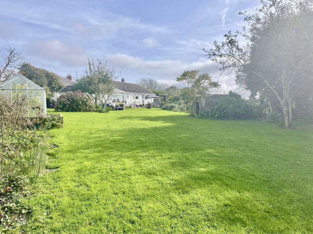 3 bed bungalow for sale in Hillcrest, Lawrenny Road, Cresselly, Kilgetty SA68, £375,000
