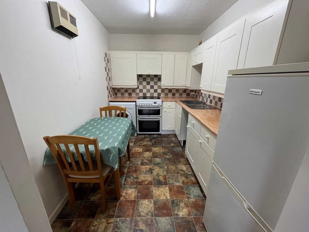 1 bed flat for sale in Bancroft, Hitchin SG5, £125,000
