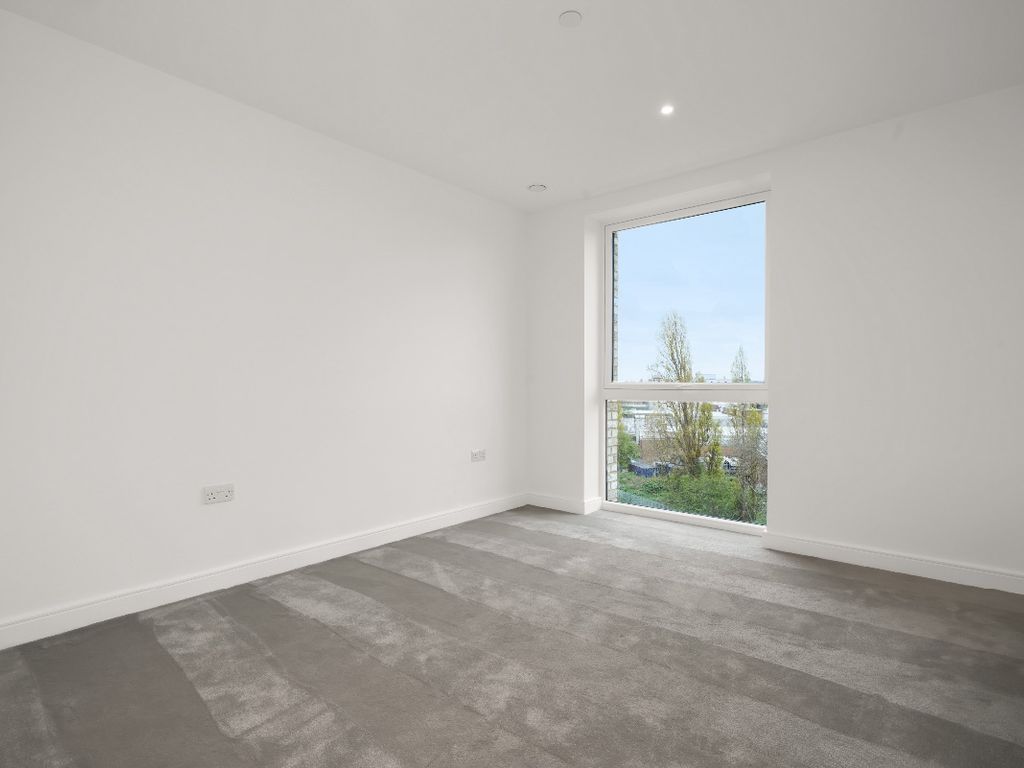 2 bed flat for sale in Flat, Unison House, Beresford Avenue, Wembley HA0, £558,000