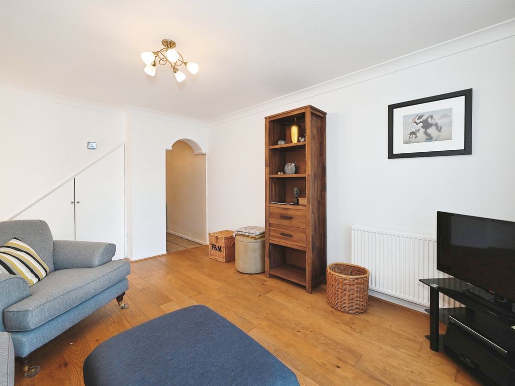 2 bed terraced house for sale in Purssell Close, Maidenhead SL6, £365,000