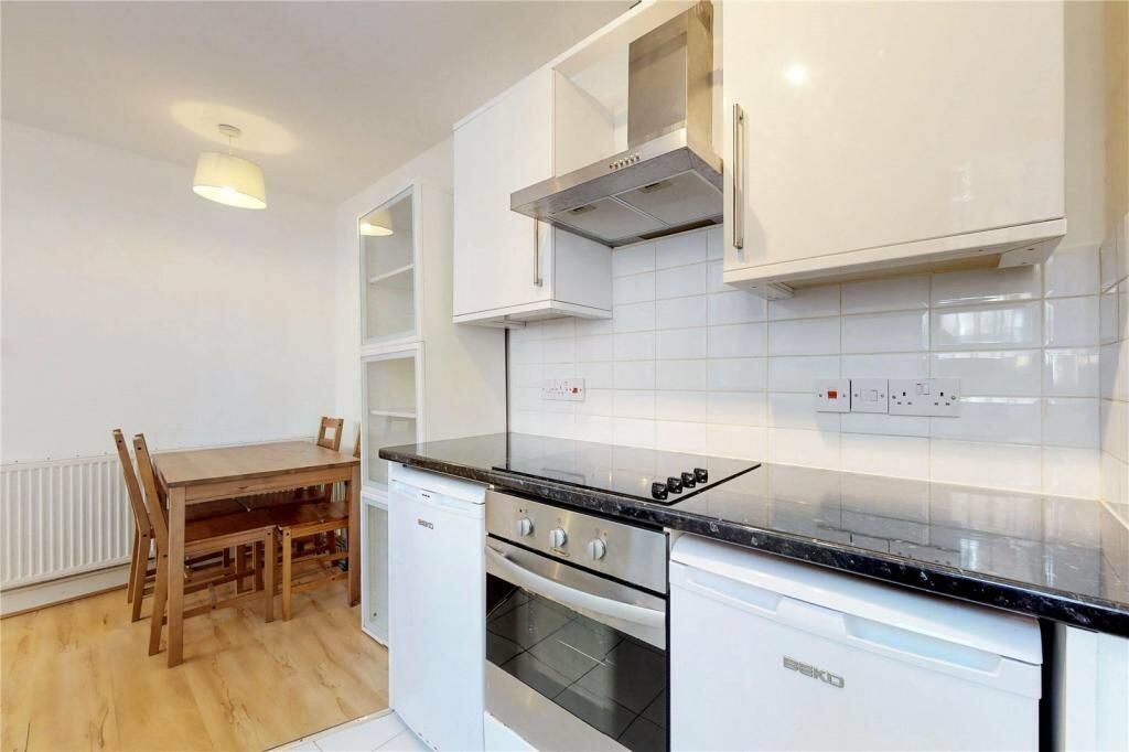 1 bed flat to rent in Boston Place, London NW1, £2,383 pcm