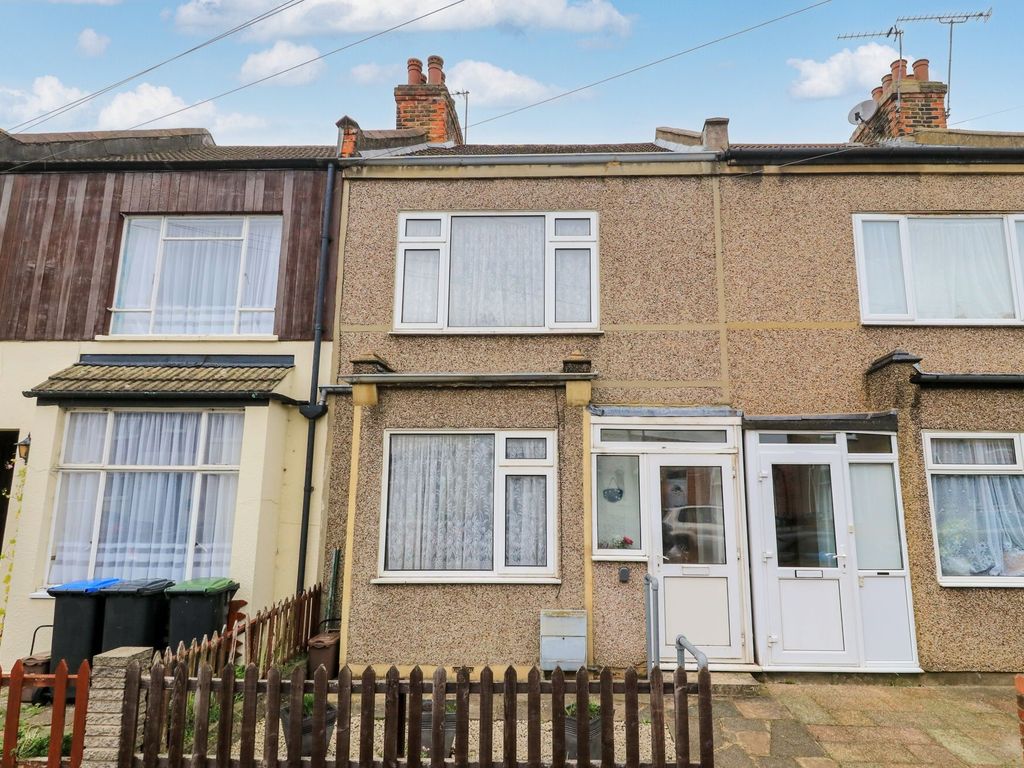 3 bed terraced house for sale in Salisbury Road, Enfield EN3, £374,995
