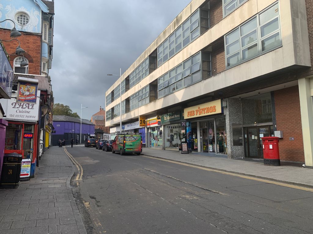 Retail premises to let in Corporation Street, Lincoln LN2, £20,000 pa