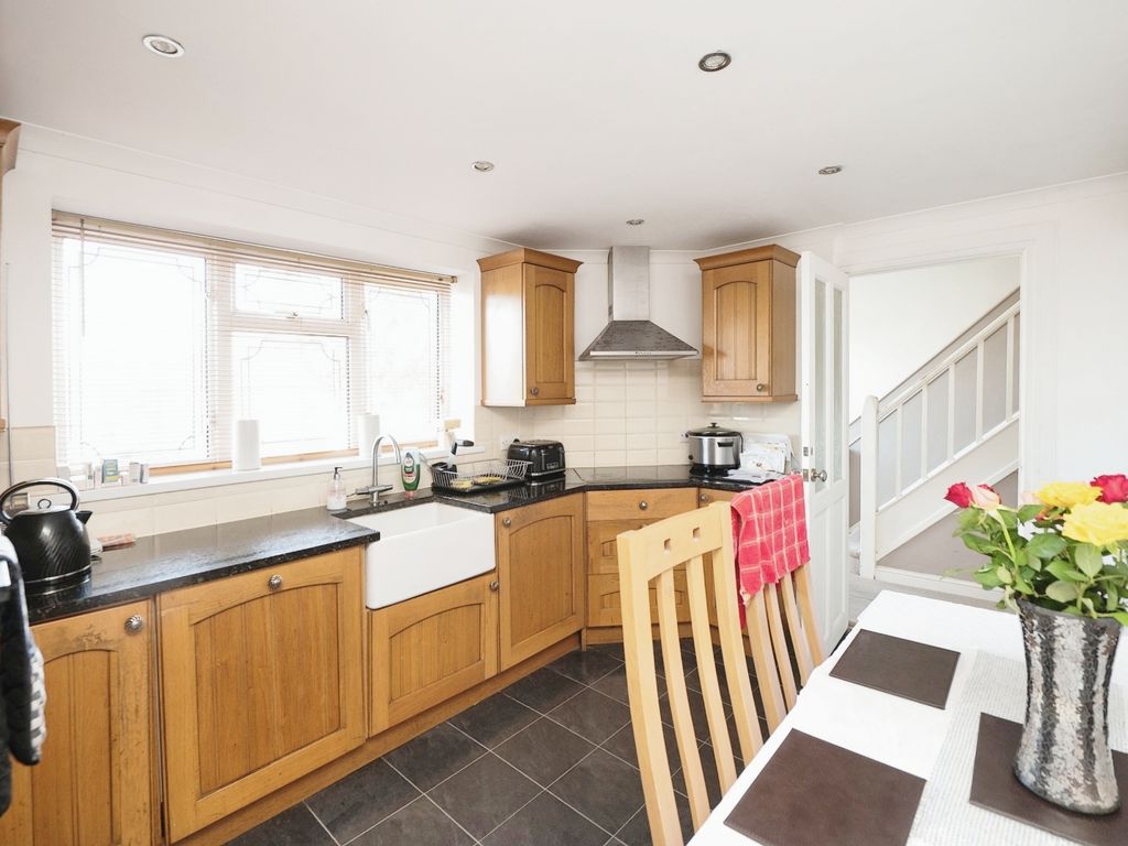 3 bed semi-detached house for sale in Warden Avenue, Romford RM5, £400,000