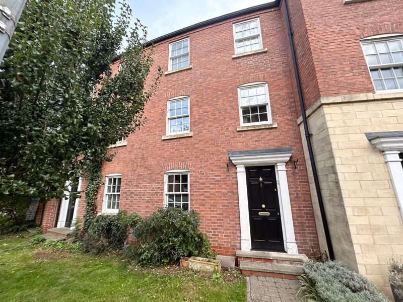 4 bed town house to rent in Thames Street, Louth LN11, £895 pcm
