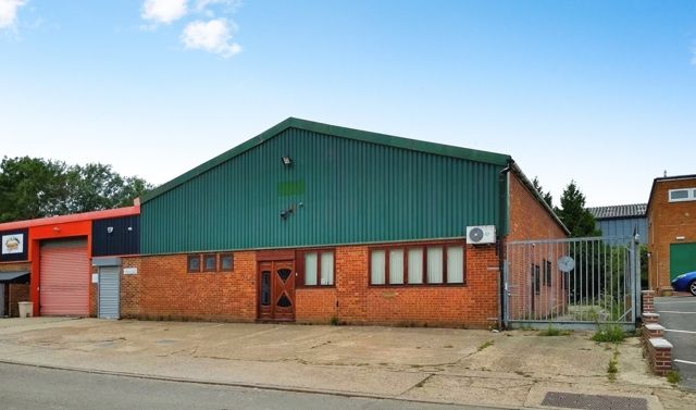 Industrial to let in 5 High March Close, High March Industrial Estate, Daventry, Northamptonshire NN11, £24,000 pa