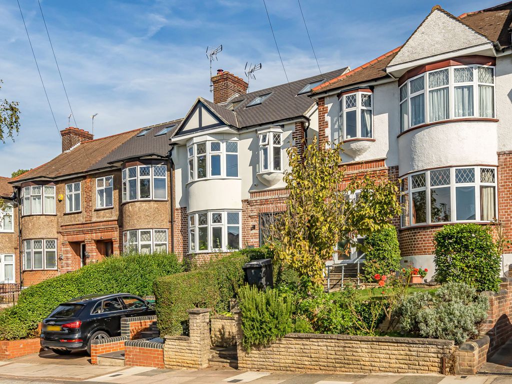 3 bed end terrace house for sale in Ferney Road, East Barnet, Barnet EN4, £600,000