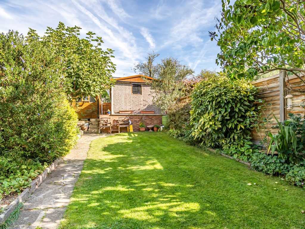 3 bed end terrace house for sale in Ferney Road, East Barnet, Barnet EN4, £600,000