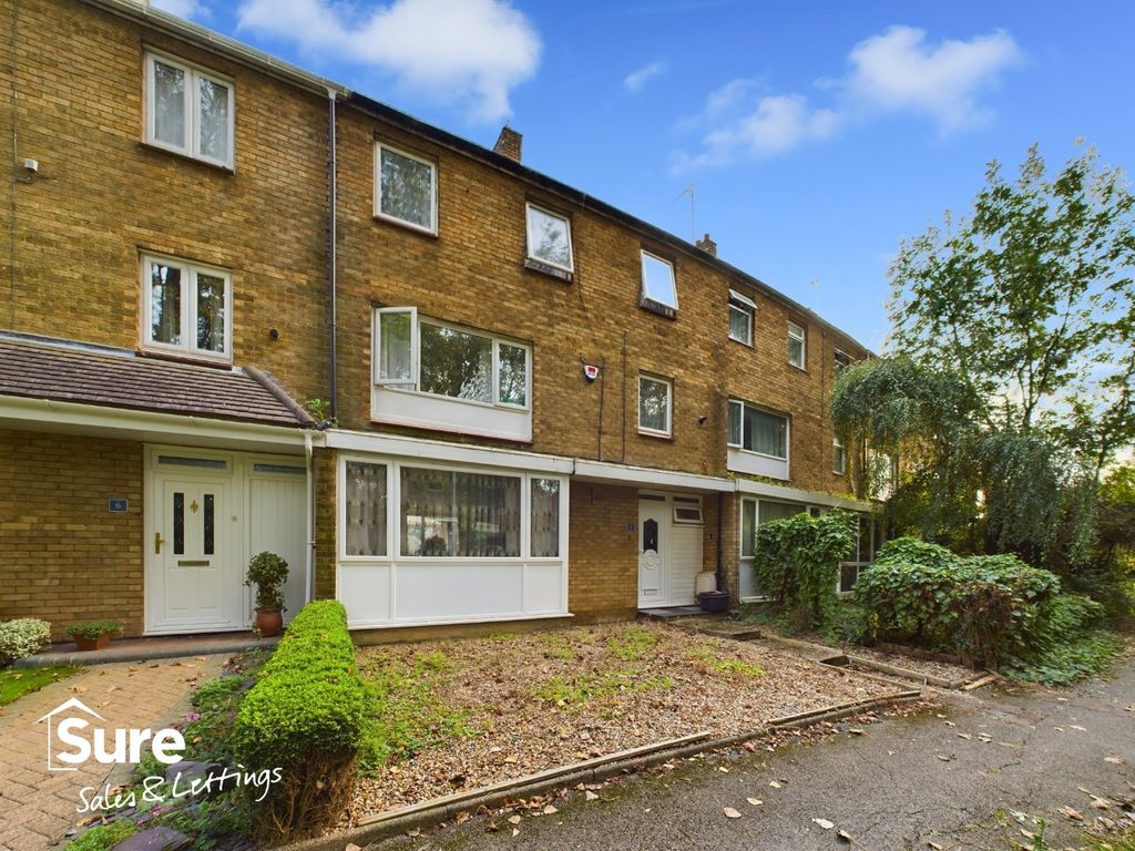 5 bed semi-detached house for sale in Wellbury Terrace, Hemel Hempstead, Hertfordshire HP2, £435,000