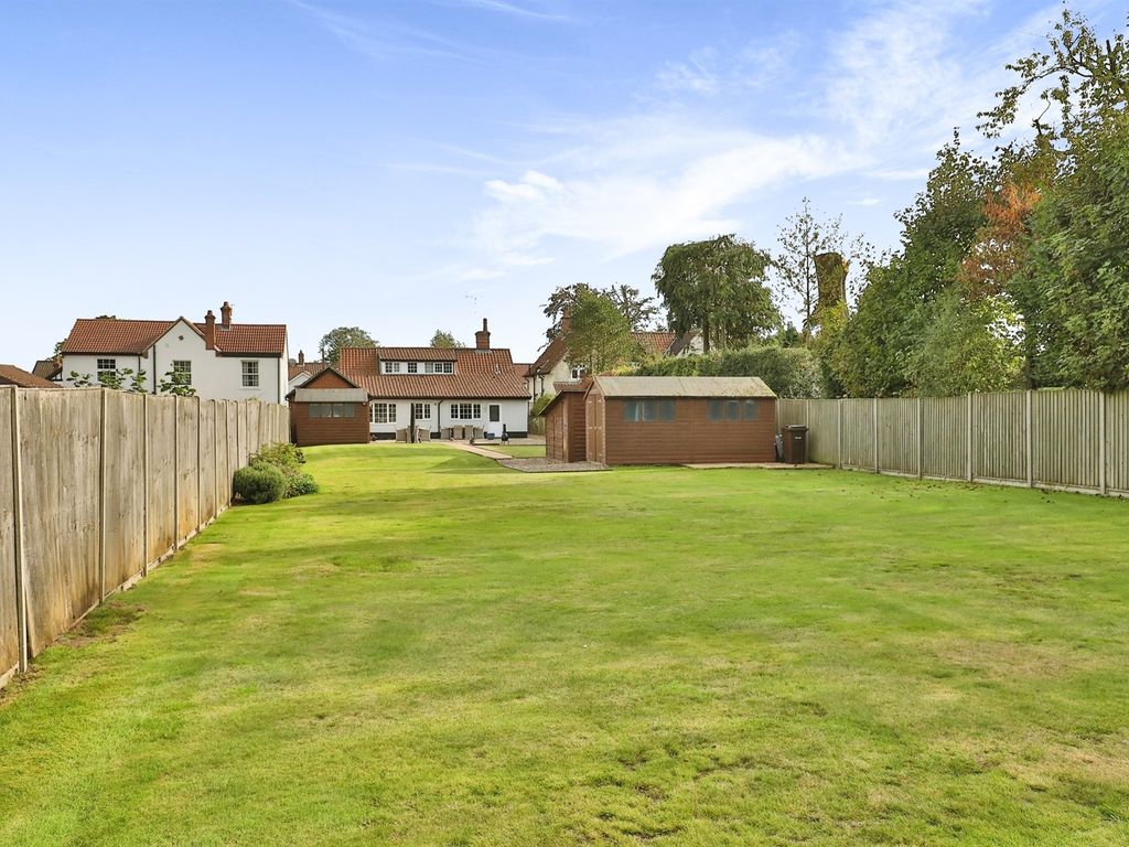 4 bed bungalow for sale in Intwood Road, Cringleford, Norwich NR4, £650,000