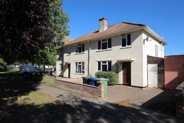 3 bed semi-detached house for sale in Peverel Rd, Cambridge CB5, £440,000
