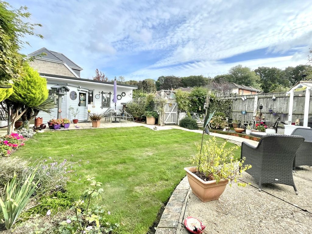 3 bed detached house for sale in Charminster Road, Bournemouth BH8, £525,000