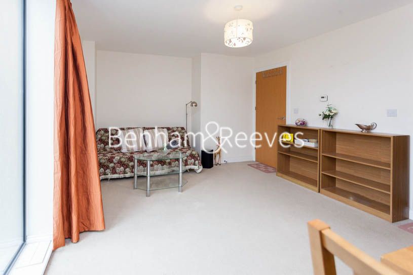 1 bed flat to rent in Needleman Close, Colindale NW9, £1,550 pcm