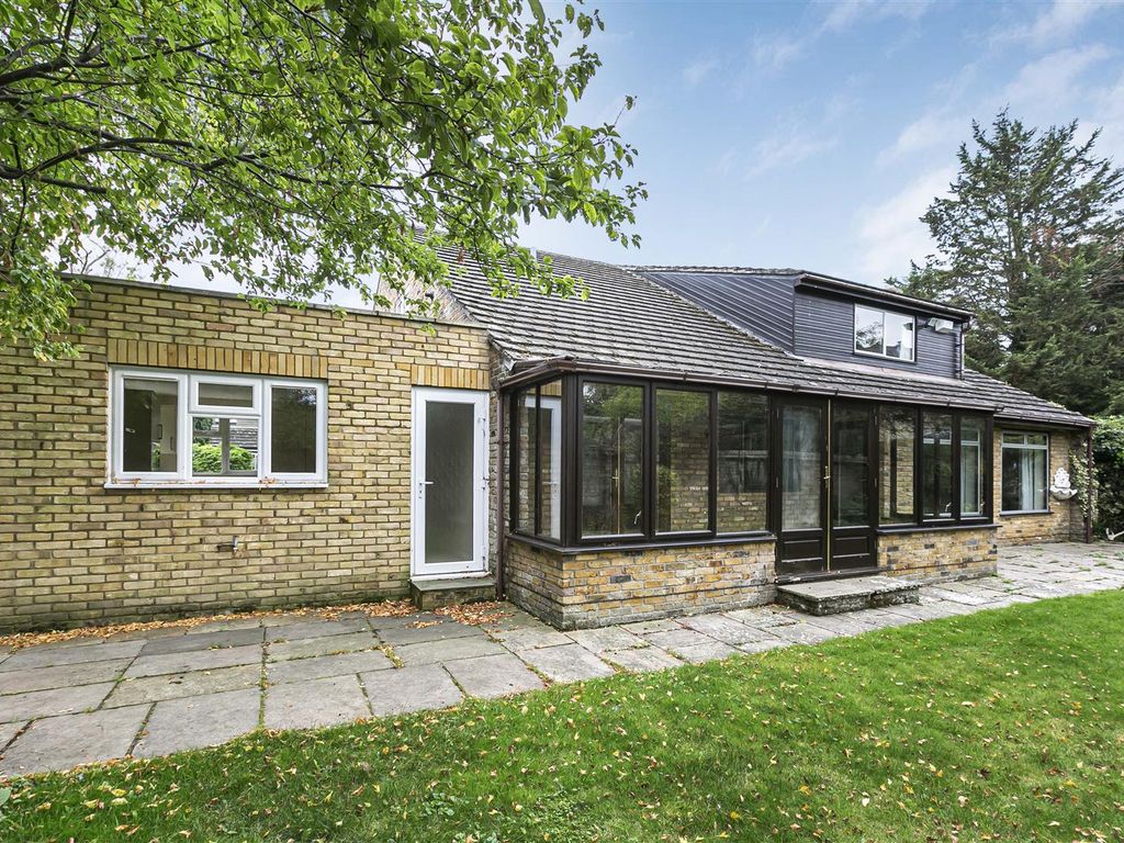 5 bed detached house for sale in Ashen Green, Great Shelford, Cambridge CB22, £950,000
