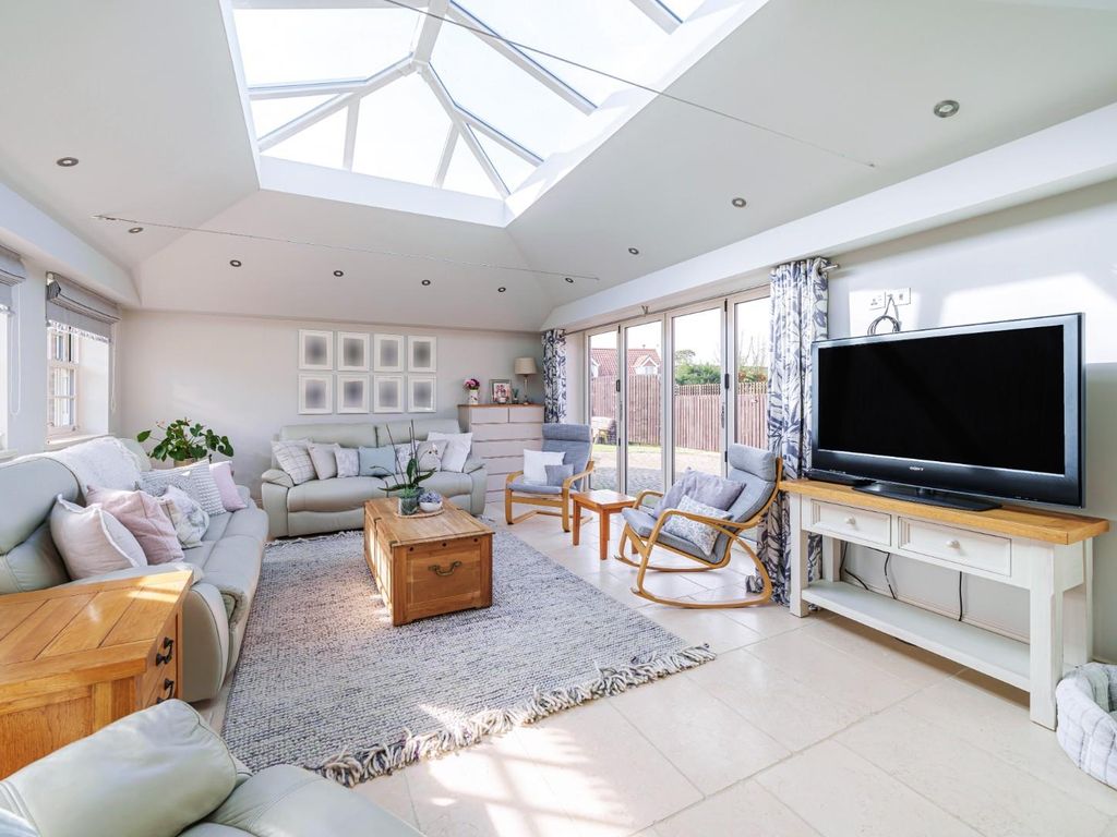 4 bed detached house for sale in Elmstone House, Low Street, Carlton DN14, £500,000