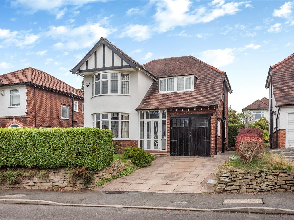 3 bed detached house for sale in Hill Top Avenue, Wilmslow, Cheshire SK9, £675,000