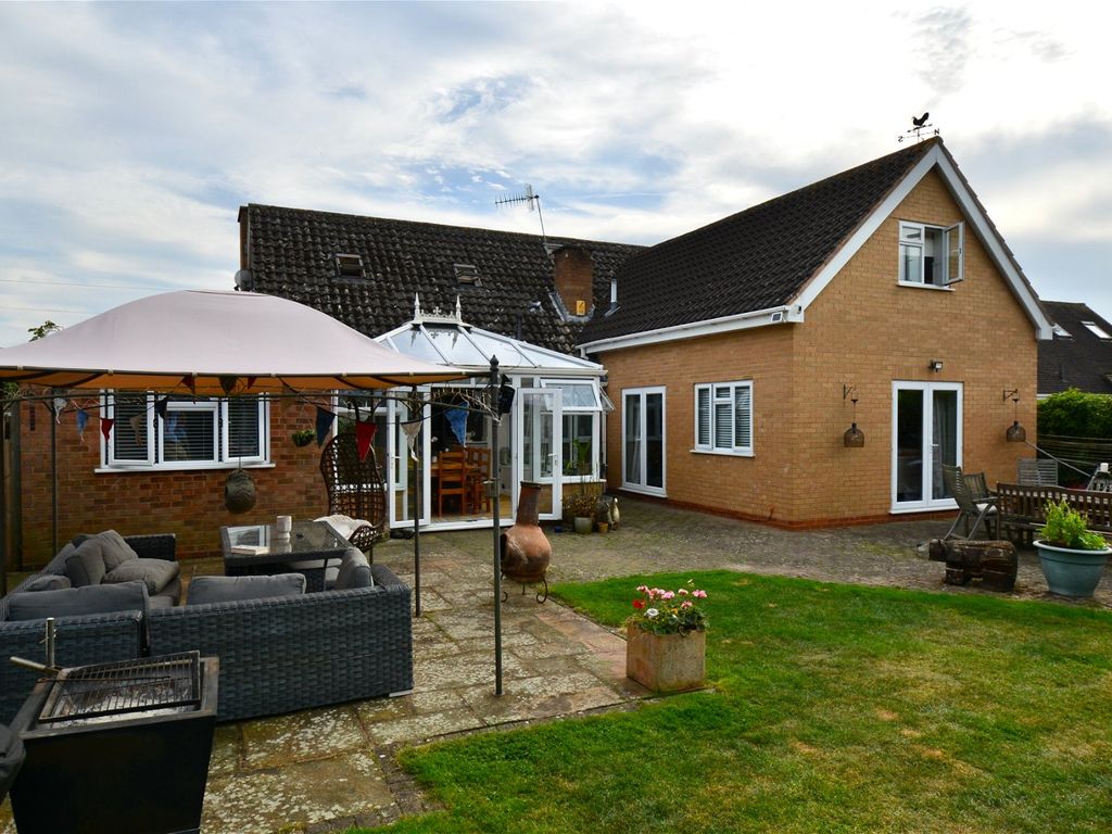 5 bed detached house for sale in Blakes Hill, North Littleton, Evesham WR11, £745,000