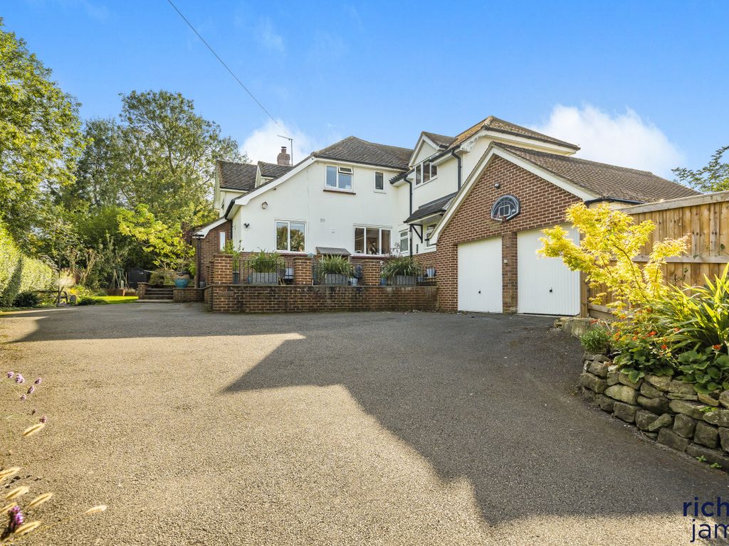 4 bed detached house for sale in The Pitchens, Wroughton SN4, £725,000