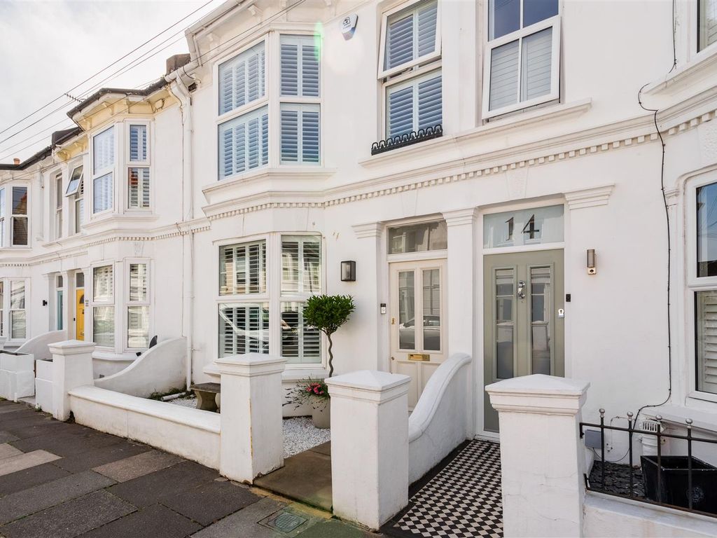 4 bed terraced house for sale in Connaught Terrace, Hove BN3, £975,000