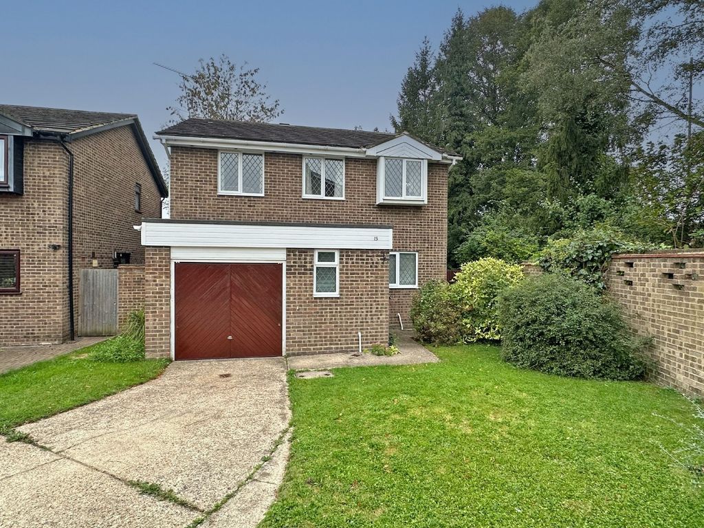 4 bed detached house for sale in Kelsey Close, Maidenhead, Berkshire SL6, £600,000