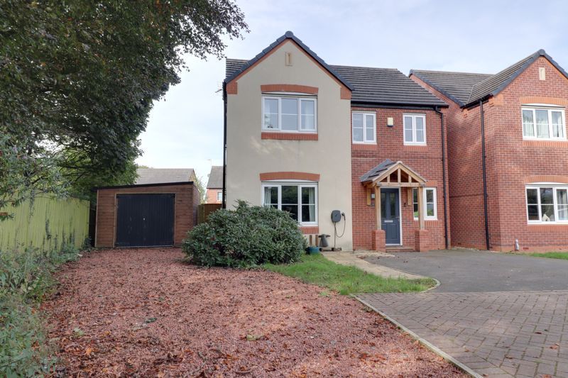 4 bed detached house for sale in Green Close, Great Haywood, Stafford ST18, £385,000