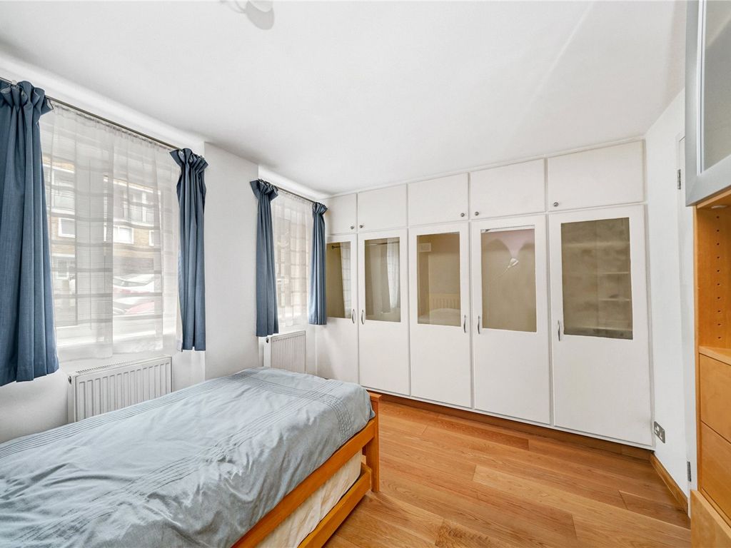 2 bed flat for sale in Cleveland Way, London E1, £550,000