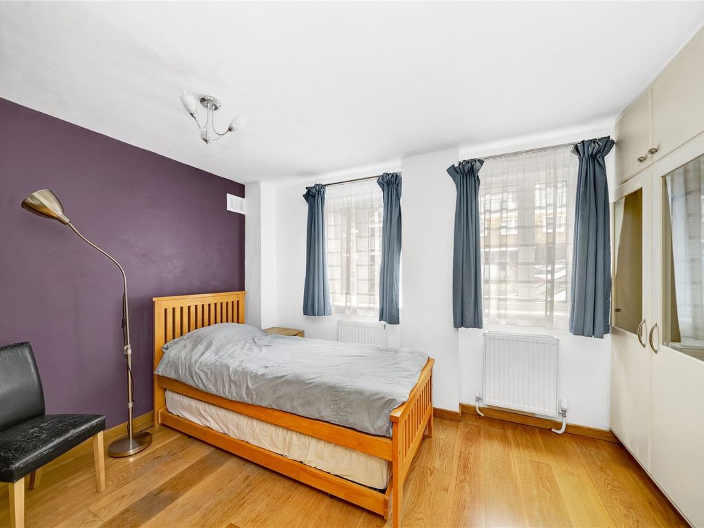 2 bed flat for sale in Cleveland Way, London E1, £550,000