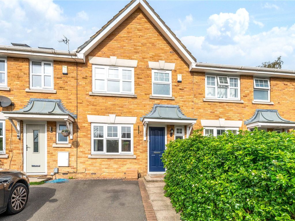 3 bed terraced house for sale in Farrier Close, Bickley BR1, £525,000