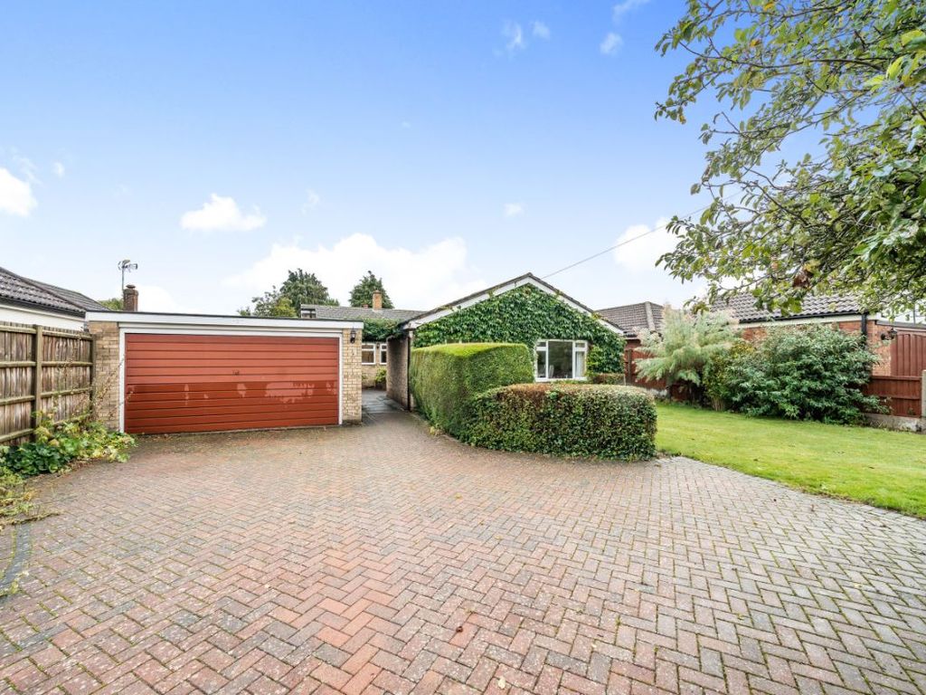 3 bed detached bungalow for sale in Box End Road, Kempston, Bedford MK43, £650,000