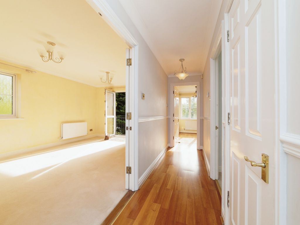 2 bed flat for sale in Forest View, London E4, £500,000
