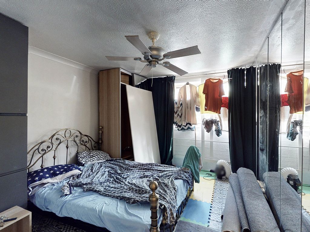 2 bed flat for sale in Hales Prior, Calshot Street, London N1, £575,000