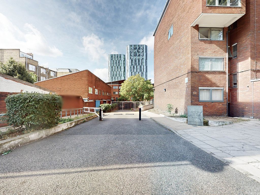 2 bed flat for sale in Hales Prior, Calshot Street, London N1, £575,000