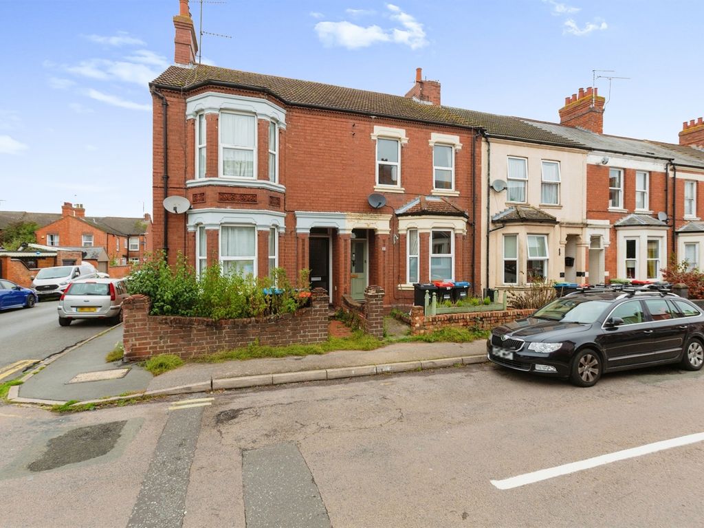 4 bed terraced house for sale in Victoria Street, Wolverton, Milton Keynes MK12, £400,000
